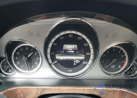 2013 Mercedes-Benz E 350 4Matic z USA, uszkodzony, nr VIN WDDHF8JB4DA716454